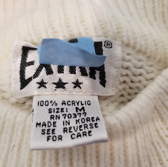 Vintage Christmas Sweater - Picture 3 of 9